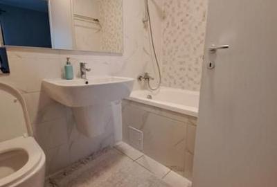 Apartament cu 3 camere decomandat, mobilat în Central