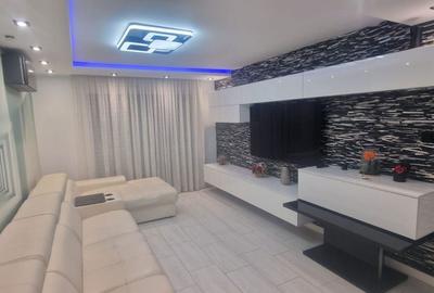 Apartament cu 4 camere decomandat în Central - 2