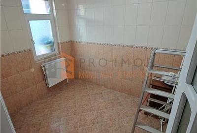 Spatiu comercial si curte privata zona 23 August - 4