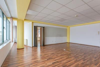 Spațiu comercial, de 194 mp, în Central - 16