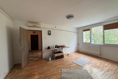 Apartament cu 3 camere semidecomandat în Drumul Taberei - 1