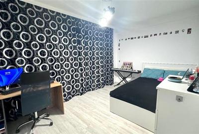 Apartament cu 3 camere decomandat, mobilat în Baza 3 - 1