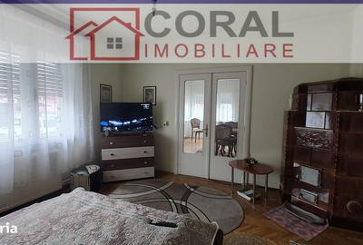 Casă cu 3 camere decomandat cu Teren 640 Mp în Decebal - 12