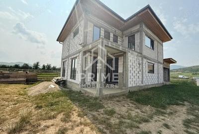 Casă cu 7 camere cu Teren 600 Mp în Ighiu - 1