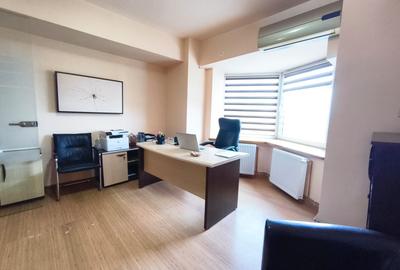 Apartament cu 4 camere/ birou - situat in Centrul Civic - 108 mp - 4