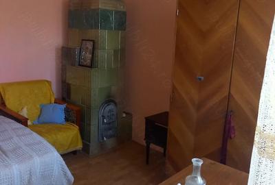Casă cu 2 camere cu Teren 1500 Mp în Central - 4