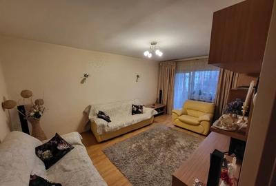 Apartament cu 3 camere decomandat, mobilat în Central - 1