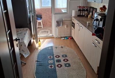 Apartament cu 4 camere semidecomandat în Crângași - 1