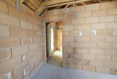 SAD la parter. Apartament cu 3 camere la Etaj si Mansarda! - 4