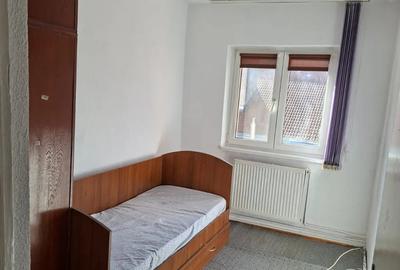 Apartament cu 3 camere decomandat în Terezian - 2