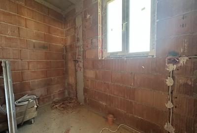 Duplex cu 4 camere cu Canalizare în Moșnița Nouă - 13