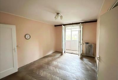 Apartament cu 2 camere semidecomandat în Titan