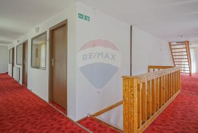 Casă individuală cu 21 camere cu Teren 1137 Mp în Moieciu - 34