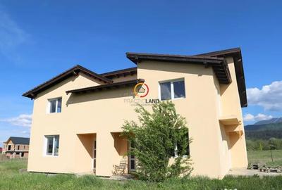 Casă cu 8 camere cu Teren 1352 Mp în Central - 7