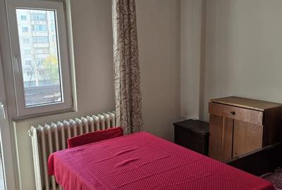 Apartament 2 camere decomandate,  etajul 2, str Aurel Vlaicu Marasti - 10