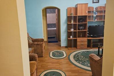 Apartament cu 2 camere semidecomandat în Calea București