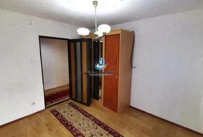 Apartament cu 3 camere decomandat în Vest