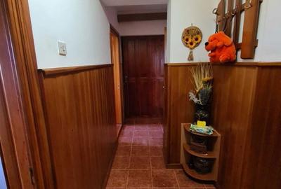 Apartament cu 3 camere decomandat în Hârșova - 3