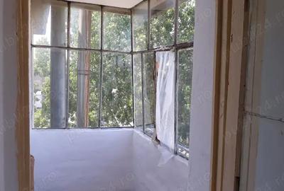 Apartament cu 2 camere decomandat în Calafat - 2