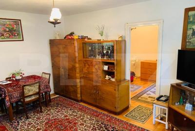 Apartament de vanzare, cu 3 camere, zona 7 Noiembrie - 2