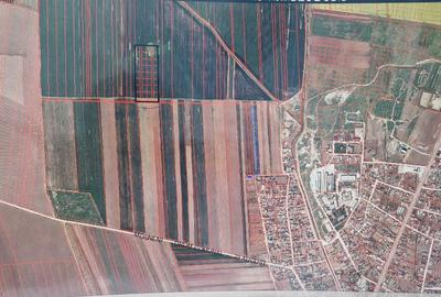Vând teren cu destinație construcții