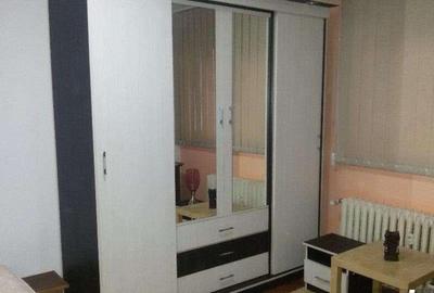 Garsonieră decomandată în Complex Studențesc