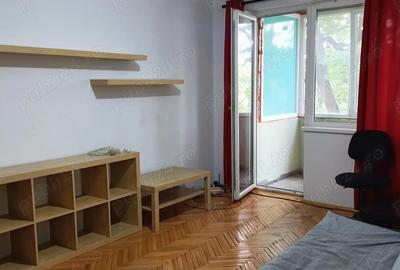 Apartament cu 2 camere semidecomandat în Baicului