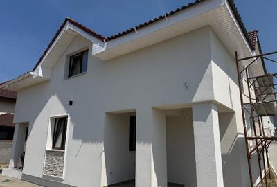 Duplex cu 4 camere cu Canalizare în Dumbrăvița - 2