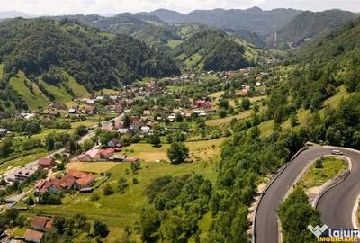 Teren de 2327 mp, în Județean - 16