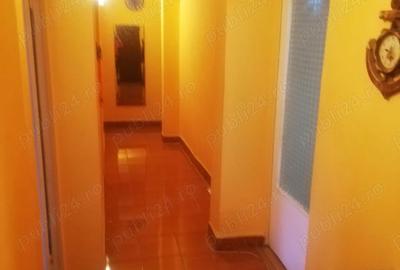 Apartament cu 5 camere decomandat în Dâmbovița - 2