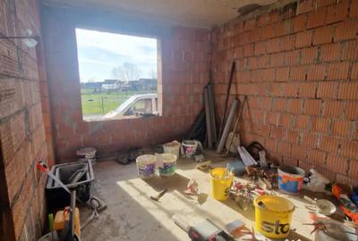 Casă cu 4 camere cu Teren 750 Mp în Cătălina - 7