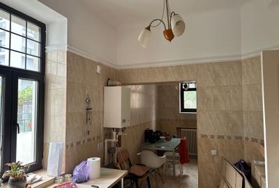 Apartament in cladire reconsolidata Armeneasca/ Apartment in reinforced building - 7