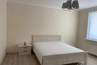 Apartament cu 2 camere decomandat în P-ța Victoriei - 4