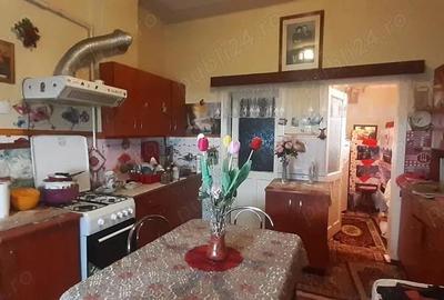 Casă cu 2 camere cu Teren 219 Mp în Central - 2