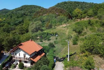 Teren de 2868 mp, în Săsar