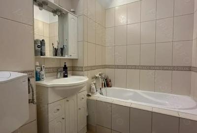 Agentia imobiliara VIGAFON vinde apartament 3 camere Democratiei - 2