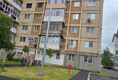 Apartament cu 2 camere decomandat în 9 Mai - 9