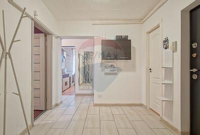 Apartament cu 3 camere de inchiriat in zona Brasovul Vechi - 2