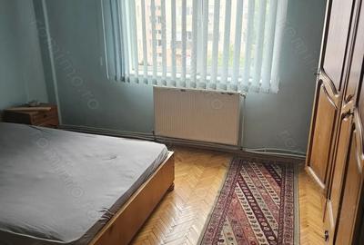 Vand apartament 2 camere, decomandat, Carpa?i 2 - 3