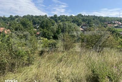 Teren de 1400 mp, în Central - 3