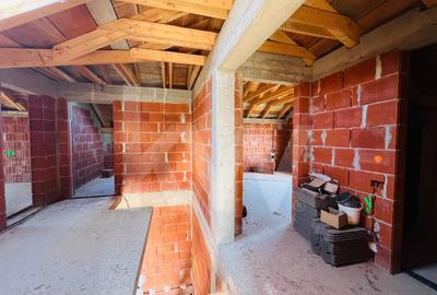 Casă individuală cu 5 camere cu Canalizare în Fughiu - 36