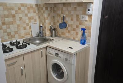 Garsonieră semidecomandată în Poarta 6 - 7
