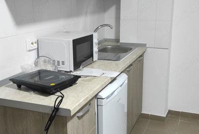 Garsonieră decomandată în Central - 1