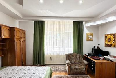 Zona Piata de Alimente, casa D+P+1 - 13