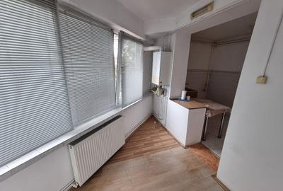 Vand apartament 2 camere - 9