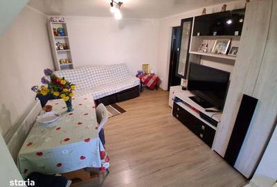 Casă cu 5 camere cu Teren 400 Mp în Tătărași