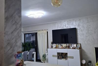 Casă cu 4 camere în Vânători - 2