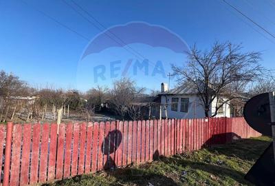 Casă cu 4 camere cu Teren 1000 Mp în Mihălceni - 1