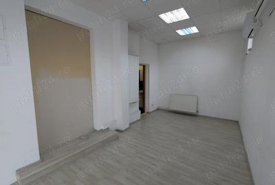 Spațiu comercial, de 27 mp, în Eroii Revoluției - 3