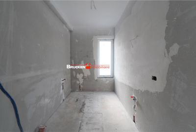 Casă cu 4 camere cu Teren 570 Mp în Central - 1